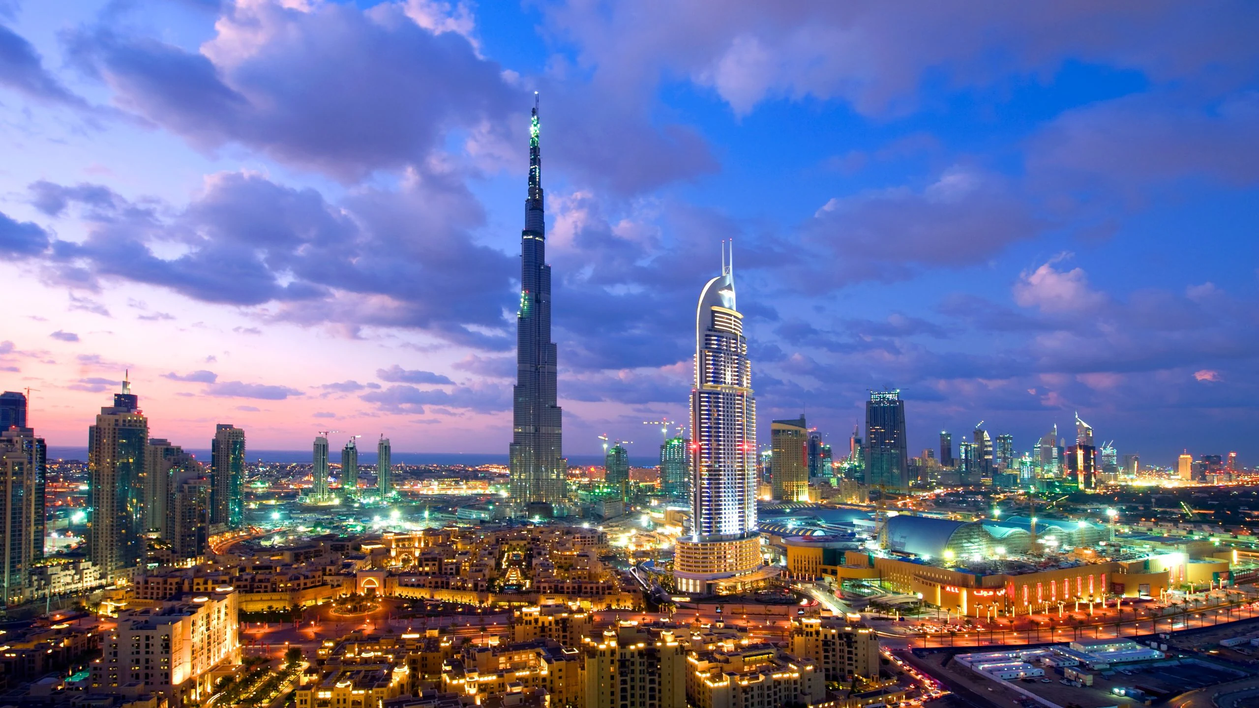 UAE film production rates and filming permits: the Dubai skyline at dusk with the Burj Khalifa